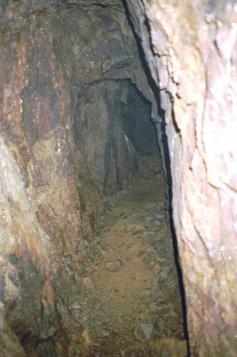 la galerie perd de la hauteur